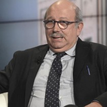 PG Battista imbroglia sul complottismo