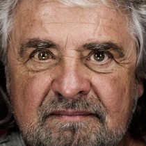 Grillo se la prende con gli immigrati