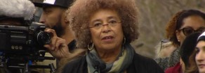 Intervento di Angela Davis alla Women’s March anti-Trump, Washington 21 gennaio 2016