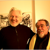 Un pomeriggio con Julian Assange, l’hacker che ha tolto il sonno al governo statunitense