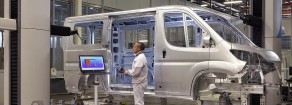 Vietato pisciare alla Sevel: operaio costretto a farsela addosso. Il totalitarismo aziendale di Marchionne