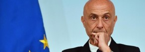 Spezzare le reni ai poveri