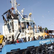 Difendiamo l’umanità, non i confini, 2 giugno, Festa della Repubblica che ripudia la guerra