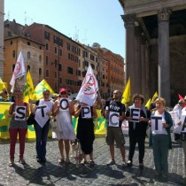 Ceta, Prc: «Pd e Forza Italia uniti per il trattato Ue-Canada, Mdp assente: poi si lamentano per i fischi!»