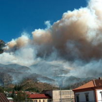 Val Susa, Ferrero e Locatelli: «Cosa aspetta il governo a impiegare l’esercito per spegnere gli incendi?»