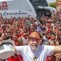 La carovana di Lula in Minas Gerais