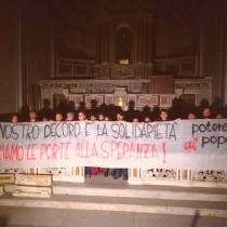 Napoli: Potere al popolo riconsegna chiesa agli ultimi