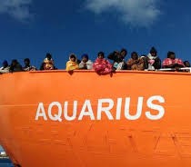 Migranti, Prc: «Calvario Aquarius senza fine. Torniamo umani»