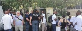 Roma, rifugiati sfrattati senza preavviso e senza altre soluzioni: a