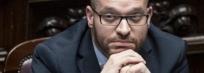 Fontana vs legge Mancino – Acerbo (Prc): “Fontana teme incriminazione?”