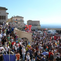 La marcia Perugia – Assisi e l’iniziativa di Potere al Popolo