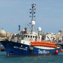 La cinica campagna elettorale permanente del ministro degli Interni