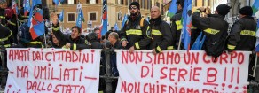 Rifondazione: I vigili del fuoco traditi dai governi. Sacrosanta protesta
