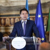 Acerbo (Prc): Conte ha ragione, per fare unità basta guerra
