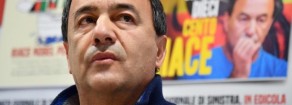 Rifondazione Comunista: Noi restiamo con Mimmo Lucano