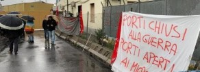 Rifondazione Comunista sostiene la lotta concreta dei portuali di Genova.   Chiudiamo i porti alla guerra!