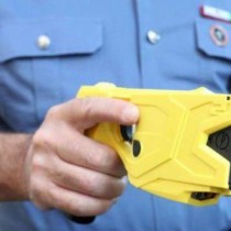 Taser: Contro Salvini fate come Salvini. Ma LeU non era contro?