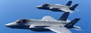 Gli F35 volano, il Paese affonda.