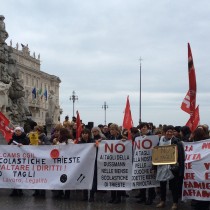 Rifondazione Comunista con le lavoratrici e i lavoratori delle mense e delle pulizie in lotta