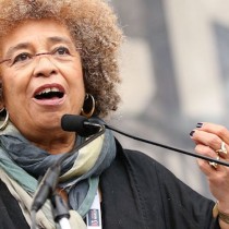 Angela Davis sulla solidarietà internazionale e il futuro del radicalismo nero