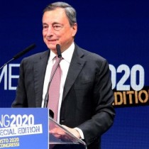 Non ci uniamo al coro di elogi a Draghi