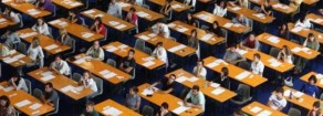 Concorso scuola: vergognosa discriminazione di chi è in quarantena o ammalato. Sommergiamo la ministra Azzolina di ricorsi