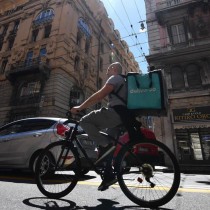 Rifondazione Comunista: sosteniamo sciopero riders, boicottiamo Deeliveroo-Glovo-JustEat-UberEats