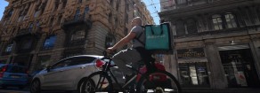 Rifondazione Comunista: sosteniamo sciopero riders, boicottiamo Deeliveroo-Glovo-JustEat-UberEats