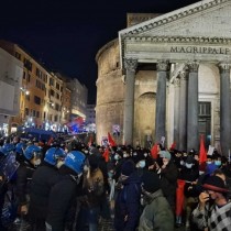 Rifondazione: manifestazione caricata e circondata a Roma