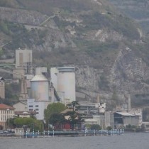 La frana della montagna di Tavernola Bergamasca. Io accuso i tanti con la coscienza sporca