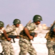 Rifondazione: militare egiziano a La Spezia fugge dopo tentata violenza. Per destre e governo gli affari coprono ogni delitto