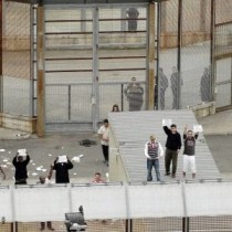 Torino: presidio in via Brunelleschi. la dignità umana si rispetta, non si calpesta. Chiudere tutti i Cpr.