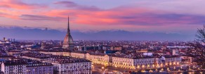 Rifondazione: a Torino la polizia manganella chi difende la costituzione