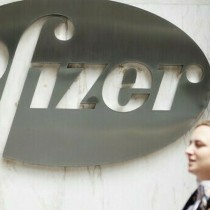 ACERBO (PRC-SE): CEO DI PFIZER PREANNUNCIA VARIANTI RESISTENTI AI VACCINI, CINISMO ORRIBILE
