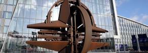 Un “piano B” per uscire dalla Nato