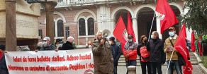 Campagna contro l’aumento delle bollette: consegna delle firme raccolte al Prefetto di Padova
