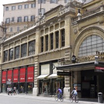 TEATRO ELISEO IN VENDITA