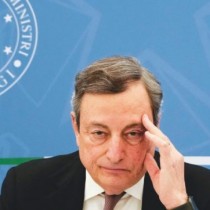 No vax, Draghi nasconde i propri errori dietro a capri espiatori