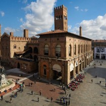 Prc: Bologna, solidarietà al giovane colpito da carabinieri con taser e spray urticante