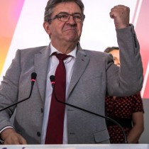 Francia, Mèlenchon il vero vincitore. Chapeaux. Adesso in Italia