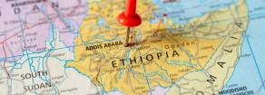RIFONDAZIONE: MELONI TORNA DALL’ETIOPIA, FRA NEOCOLONIALISMO E STORIA RIMOSSA