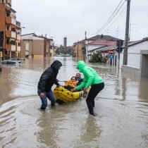 Rifondazione: alluvione in Toscana, insufficiente intervento di Regione e governo nell’emergenza, colpevole negligenza rispetto a crisi climatica