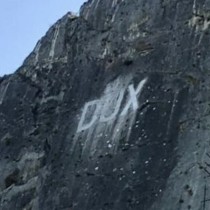 Acerbo (PRC/UP) Scrivere DUX su una montagna per il turismo nostalgico è apologia del fascismo
