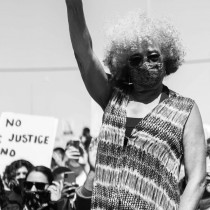 Gli 80 anni di Angela Davis, una comunista con la c minuscola