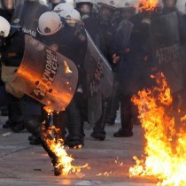 La Grecia muore di fame mentre la polizia tortura e uccide