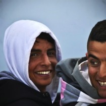 Migranti, due firme contro le norme che producono la “clandestinità”