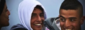 Migranti, due firme contro le norme che producono la “clandestinità”