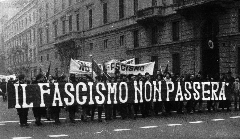 Ventotto neofascisti indagati e sequestro sede Casa Pound a Bari. FORENZA (GUE/NGL): “Contro di noi aggressione squadrista e premeditata”