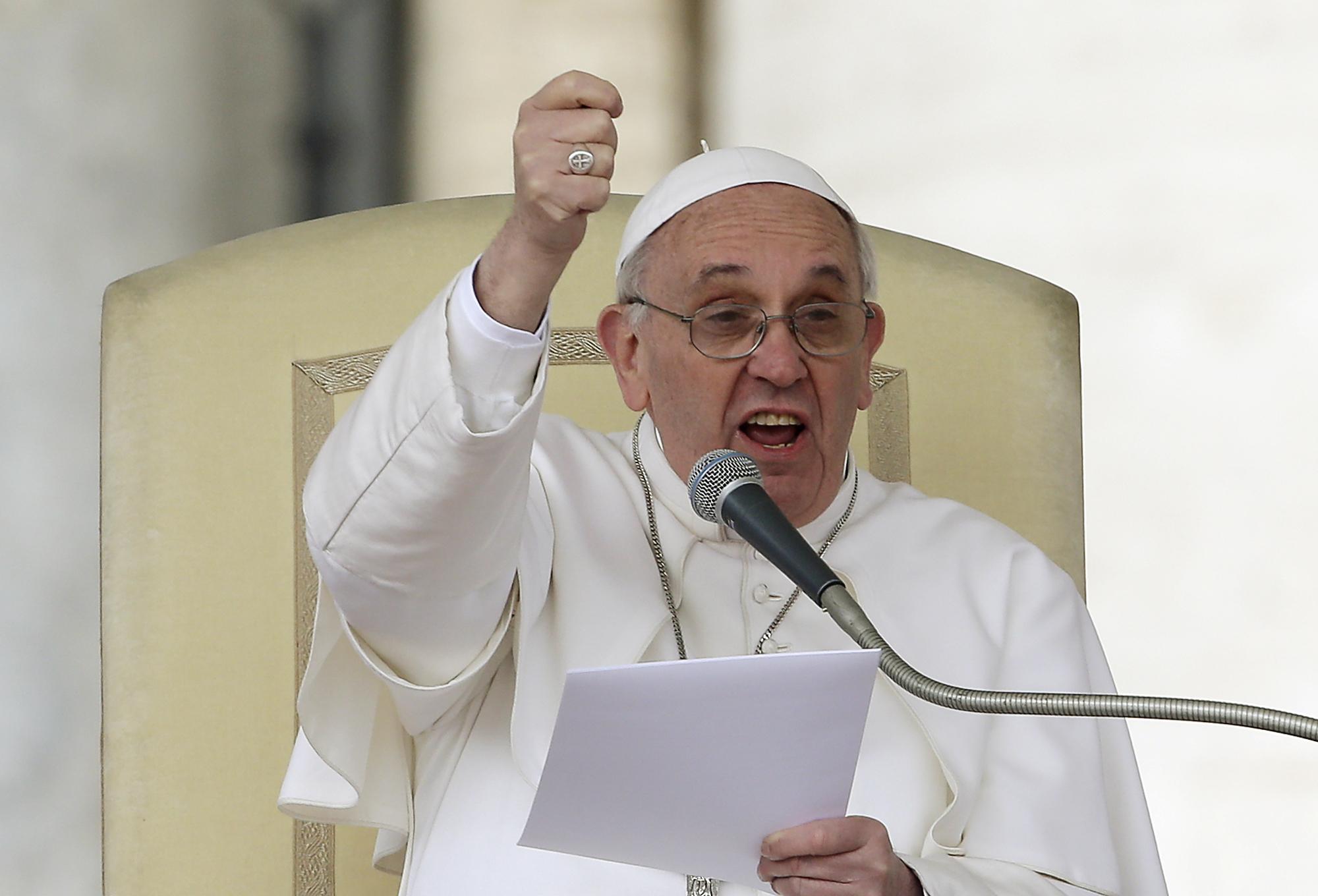 Risultati immagini per foto di papa bergoglio