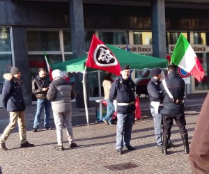 casapound-lecco-fascisti-1